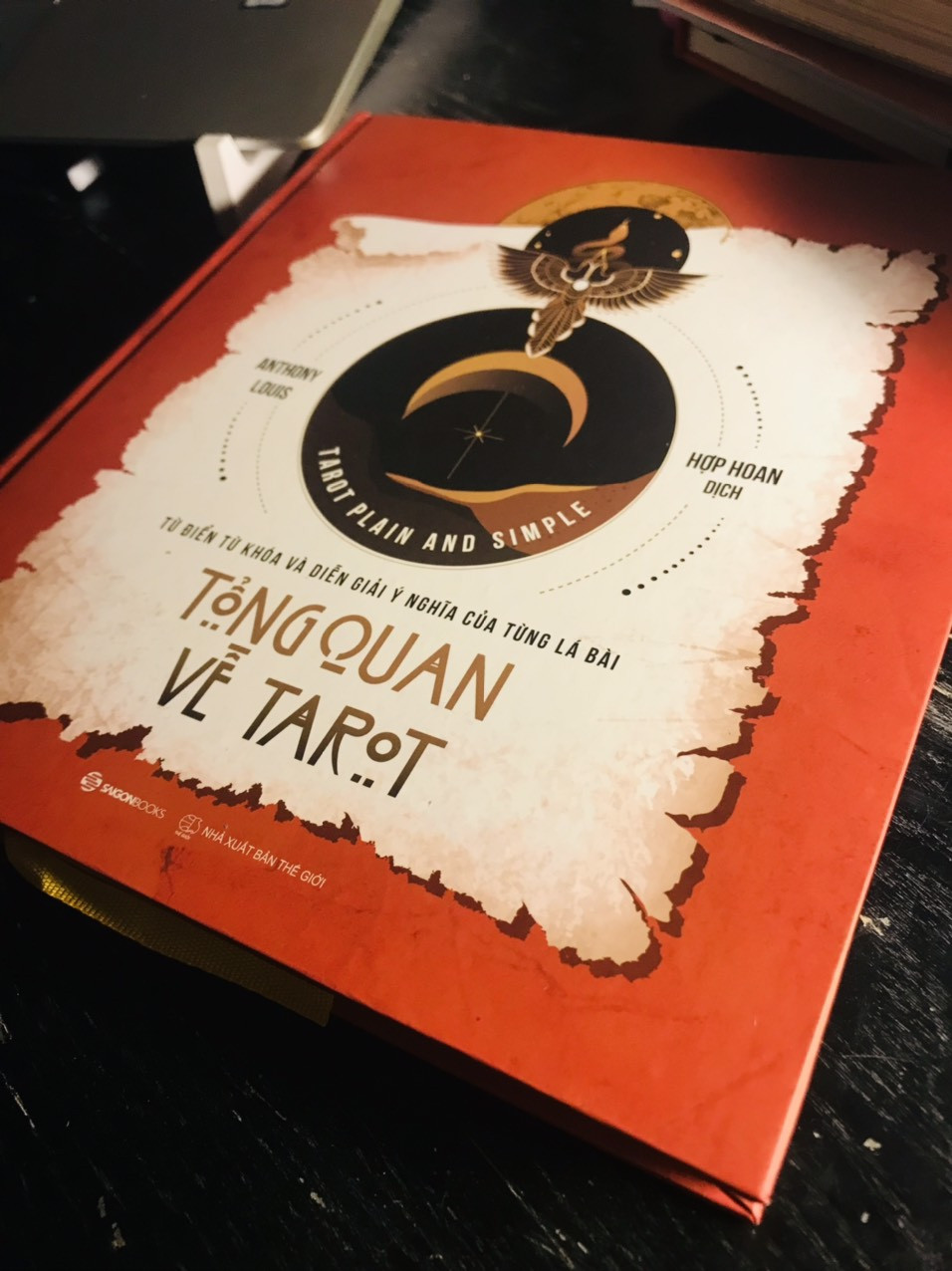 [Tóm Tắt & Review Sách] "Tổng Quan Về Tarot": Cuốn Sổ Tay Từ A-Z Nếu Muốn Trở Thành Reader