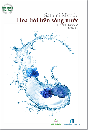 Hoa trôi trên sóng nước