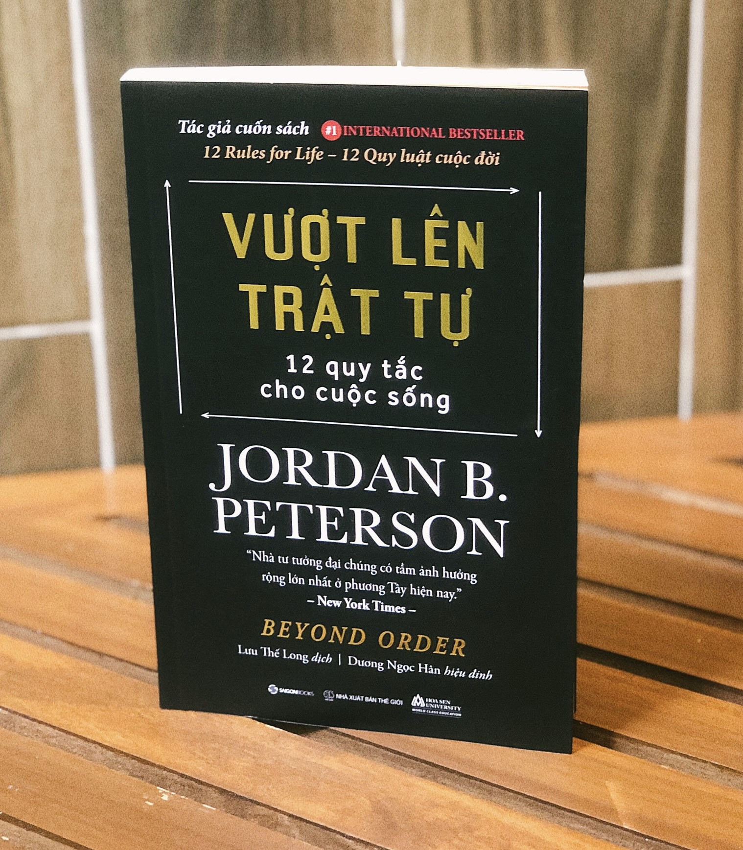 [Bookademy] "Vượt Lên Trật Tự": Liều Thuốc Giải Cho Những Hỗn Độn Của Cuộc Sống